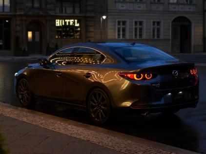 rent a mazda 3 dubai