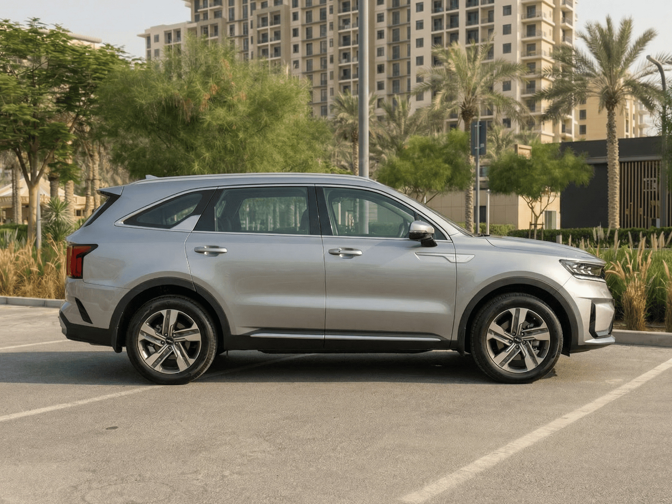 alt - Kia Sorento rental in Dubai for city and highway driving